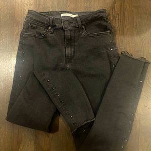 LEVI’S 721 High Rise Skinny Studded Black Jeans